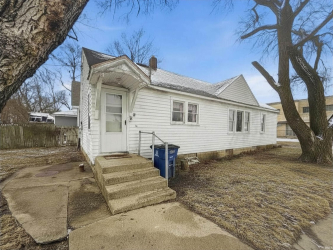 Listing Image 6