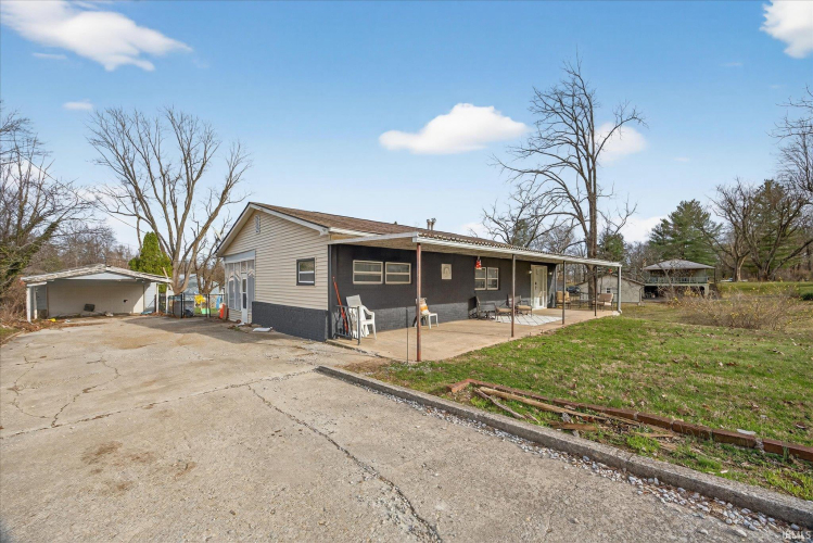 Listing Image 3