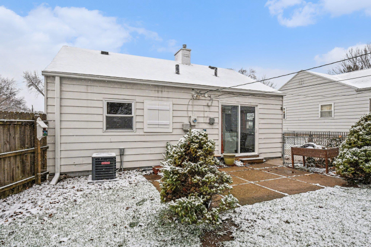 Listing Image 15