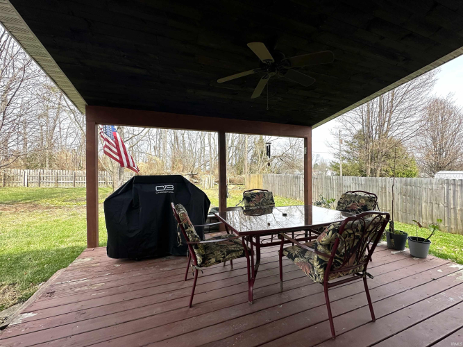 Listing Image 4