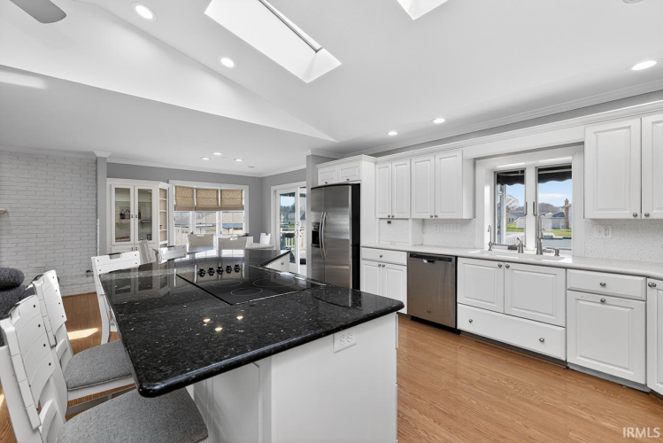 Listing Image 13
