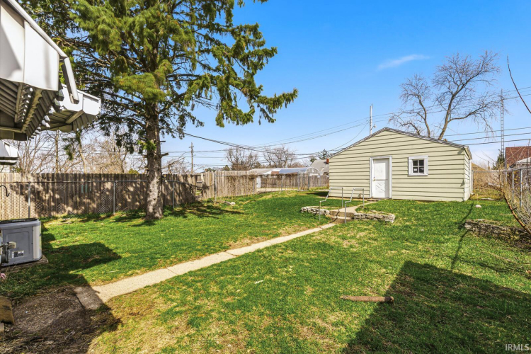 Listing Image 7