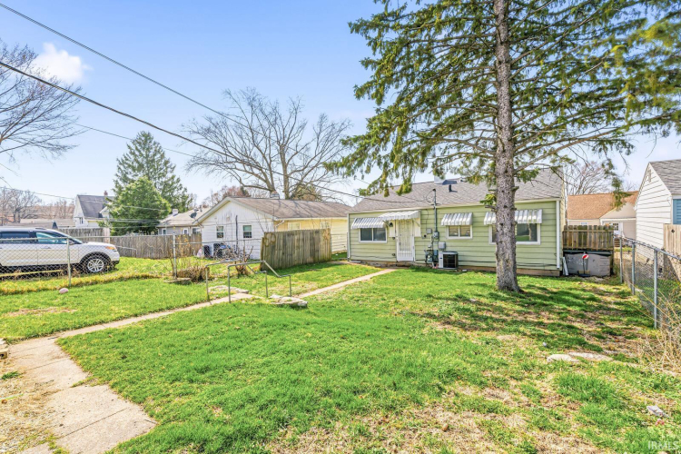 Listing Image 9