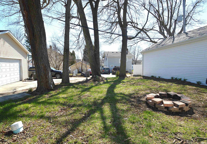 Listing Image 16