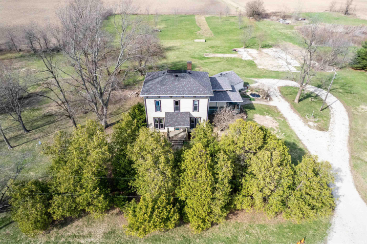 Listing Image 4