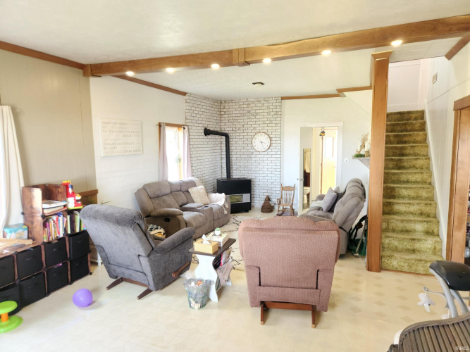 Listing Image 7