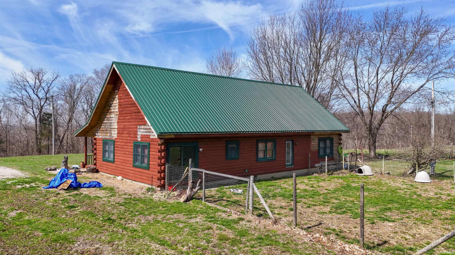 Listing Image 4