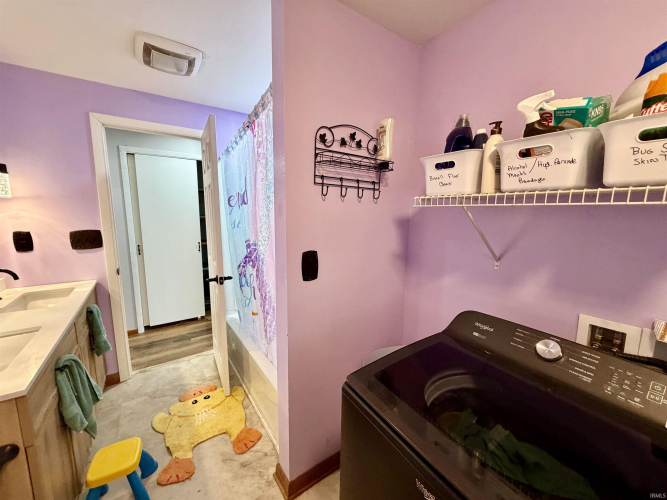 Listing Image 18
