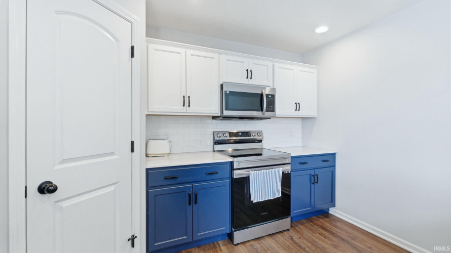 Listing Image 13
