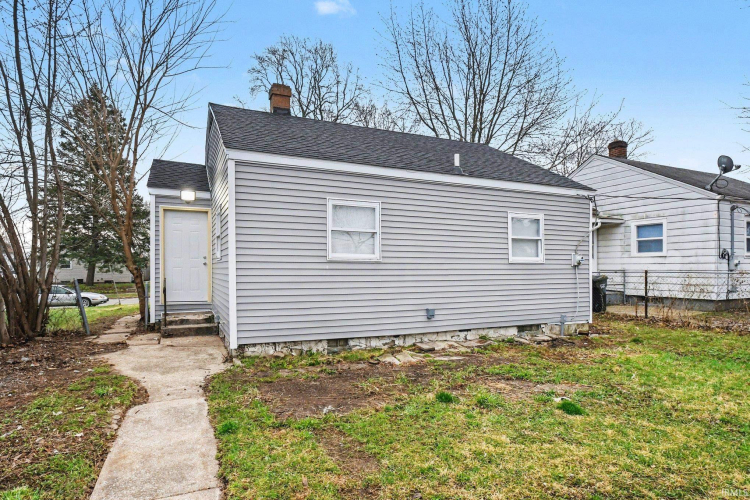 Listing Image 12