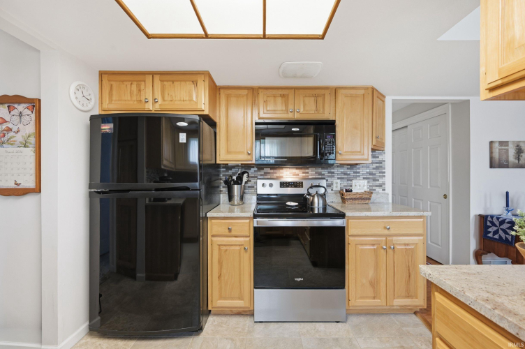 Listing Image 9