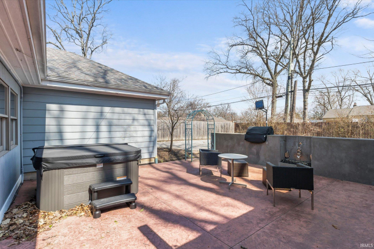 Listing Image 28
