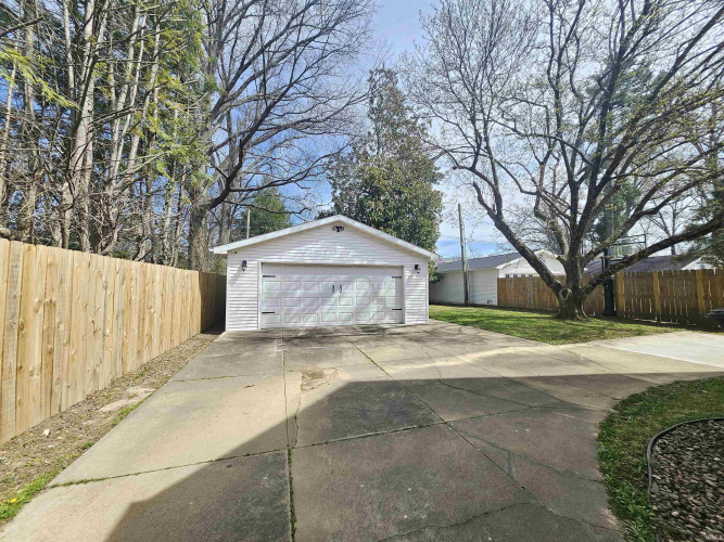 Listing Image 23