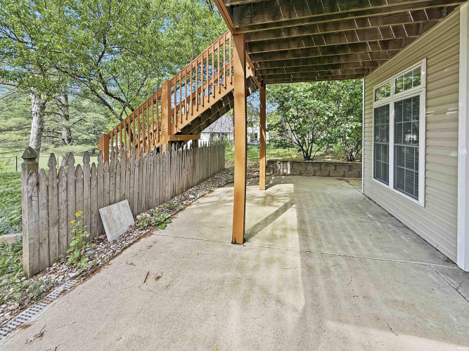 Listing Image 5