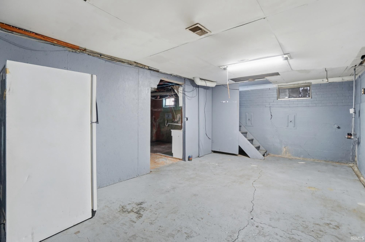 Listing Image 24