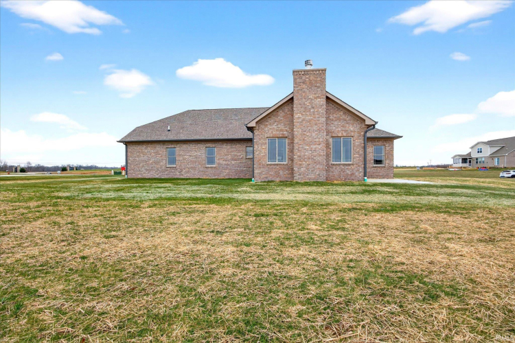 Listing Image 28
