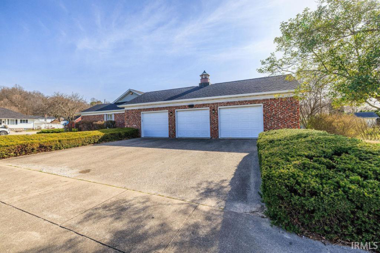 Listing Image 32