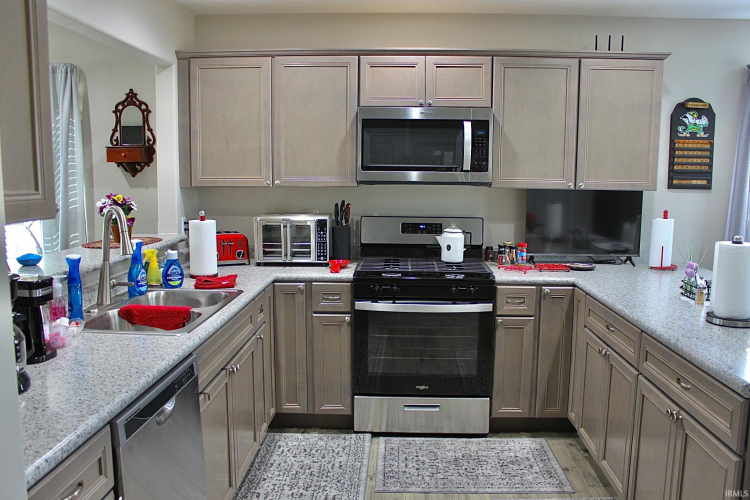 Listing Image 9