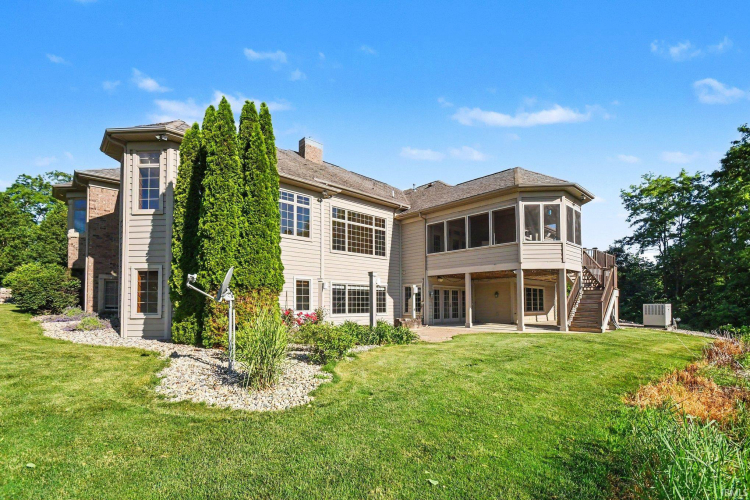 Listing Image 44