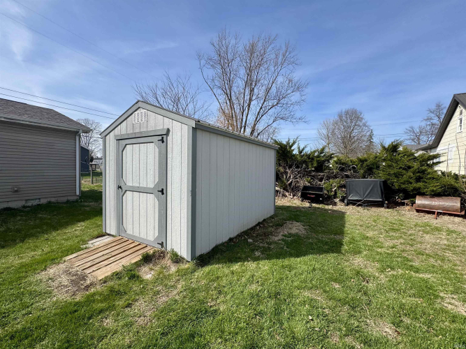 Listing Image 4