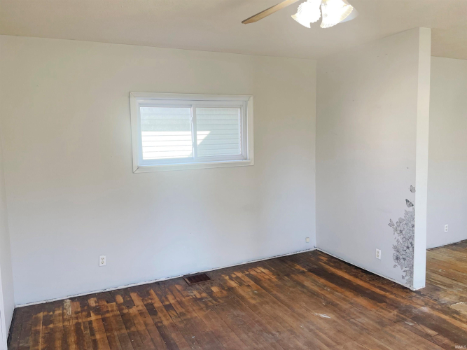Listing Image 25