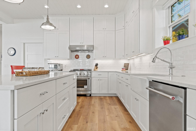 Listing Image 13