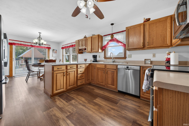 Listing Image 9