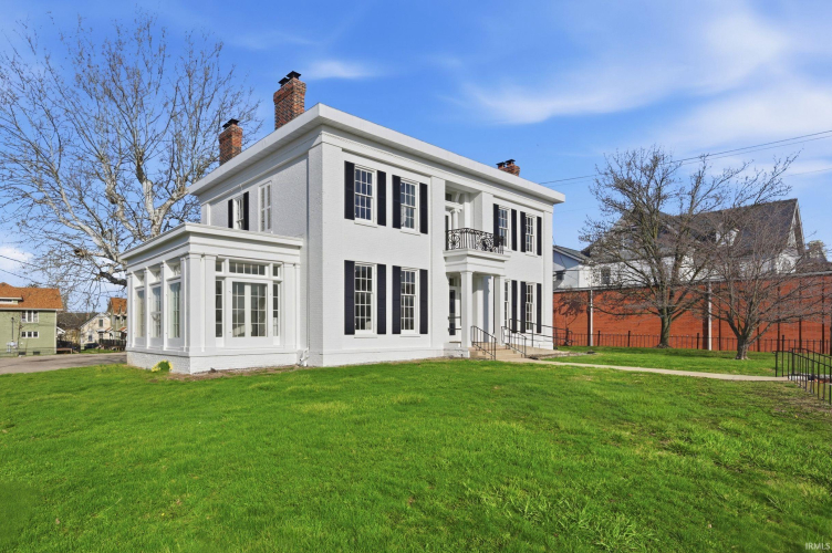 Listing Image 3