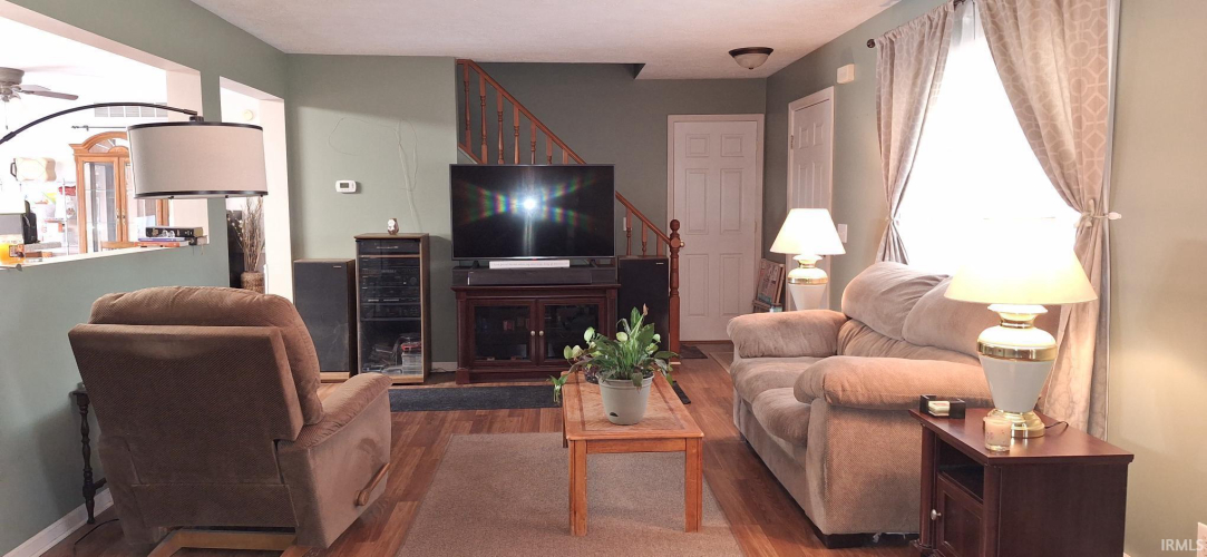 Listing Image 7