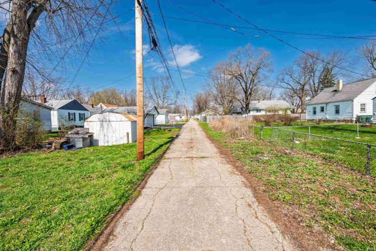 Listing Image 32