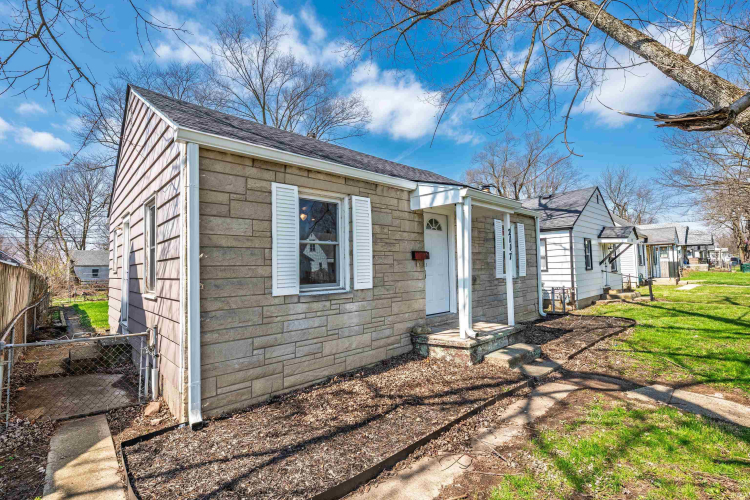 Listing Image 33