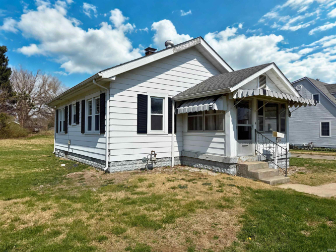 Listing Image 3