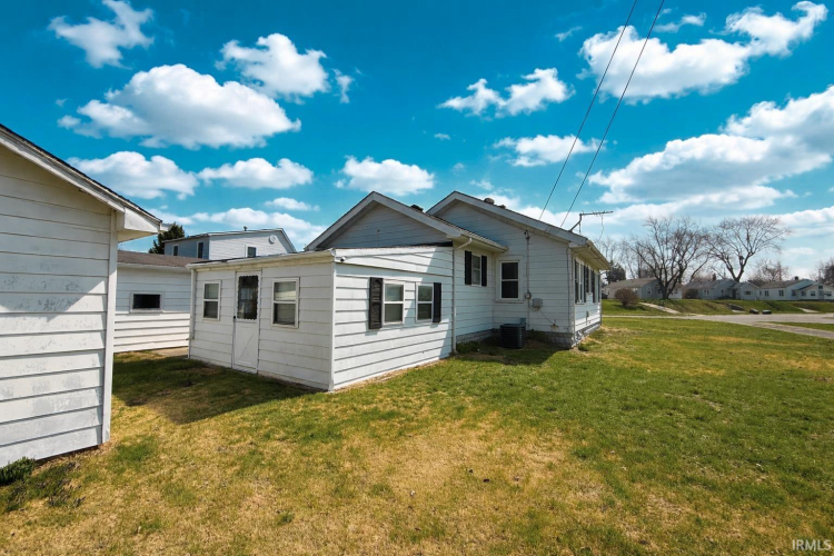 Listing Image 5