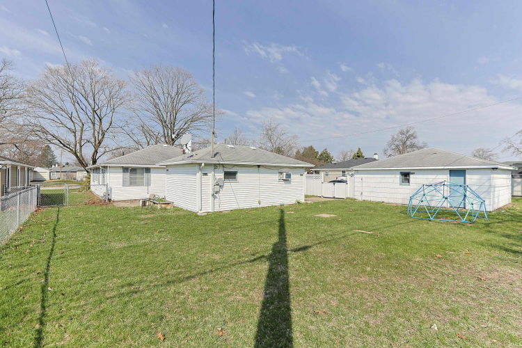 Listing Image 32