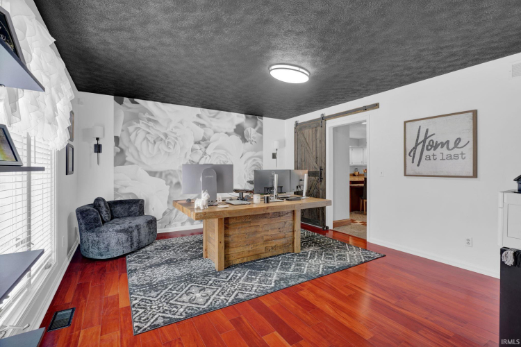 Listing Image 20