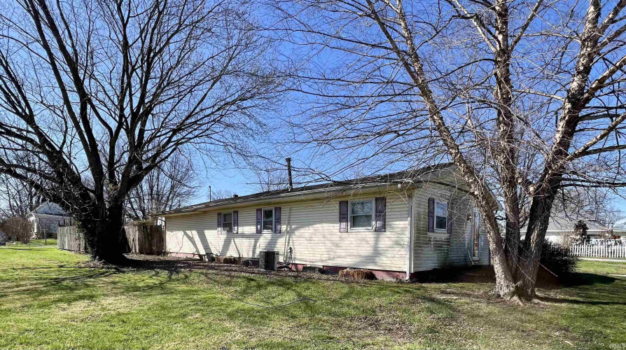 Listing Image 6
