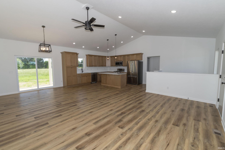 Listing Image 16