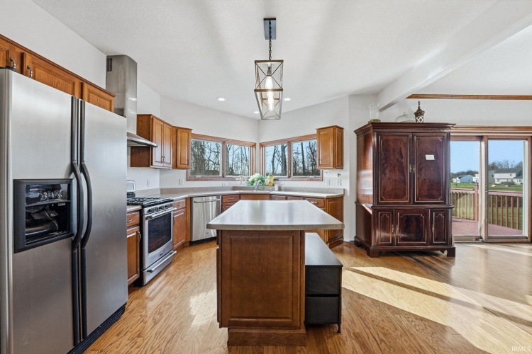 Listing Image 11