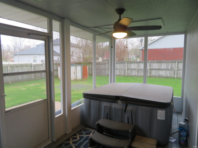 Listing Image 14