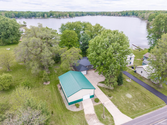 Listing Image 4