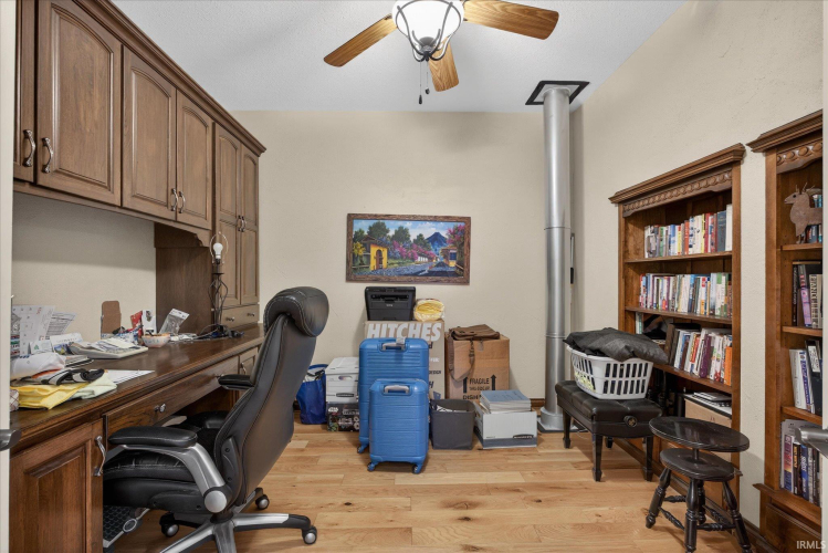 Listing Image 21