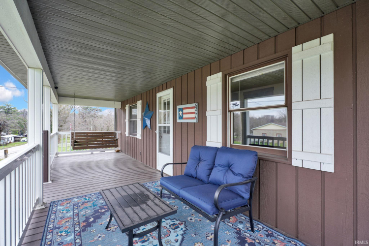 Listing Image 4