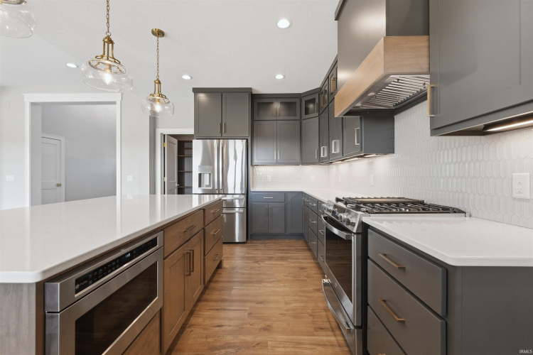 Listing Image 18