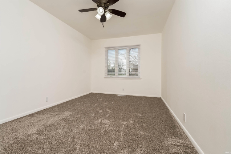 Listing Image 28