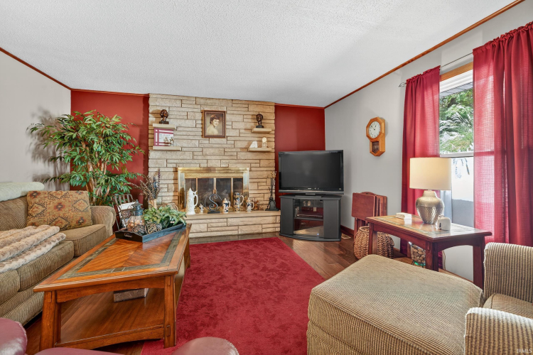 Listing Image 12