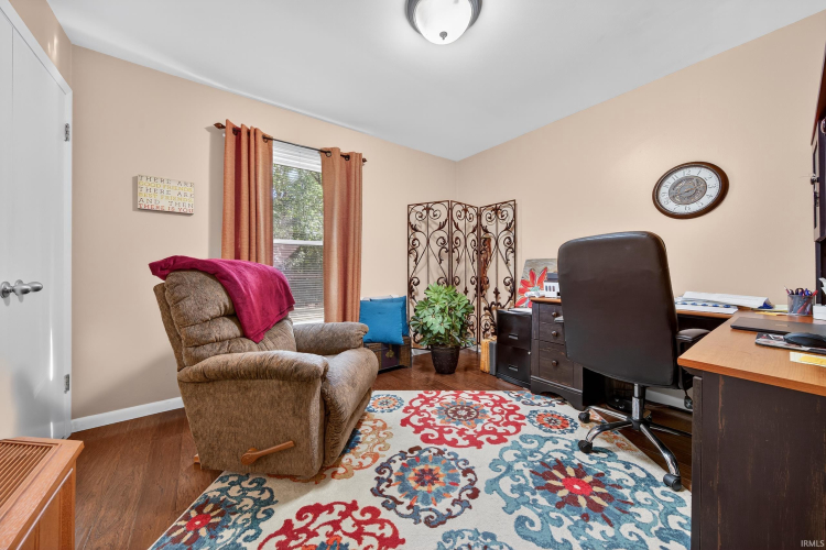 Listing Image 19