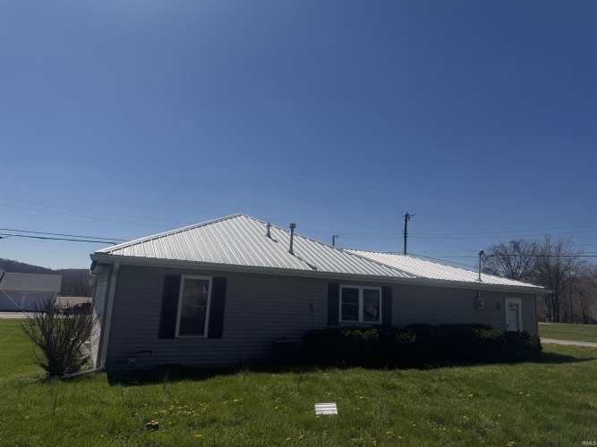 Listing Image 12