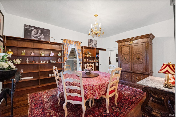 Listing Image 10