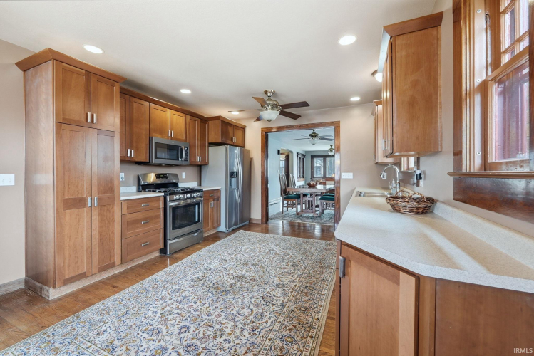 Listing Image 13