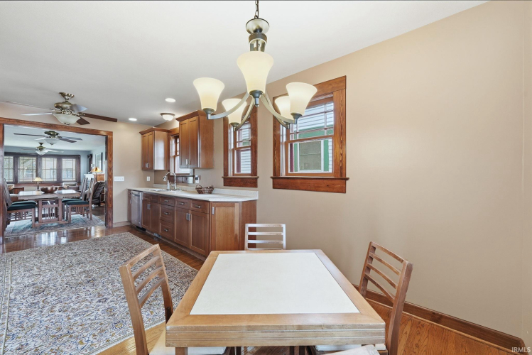 Listing Image 16